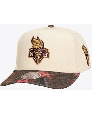 Mitchell & Ness And New York Liberty Pink Pro Snapback Hat - Natural