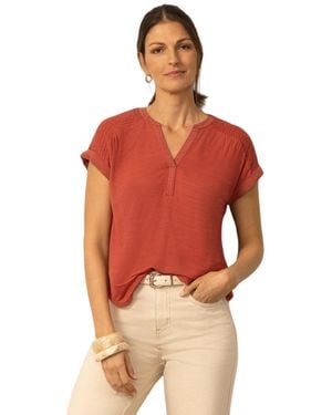 Cable & Gauge Smocked Shoulder Tee - Red