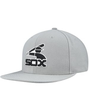 Mitchell & Ness Chicago White Sox Cooperstown Collection Basic Flip Snapback Hat - Gray