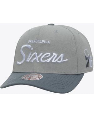Mitchell & Ness Philadelphia 76ers Thunderstorm Head Coach Pro Crown Snapback Baseball Cap - Gray
