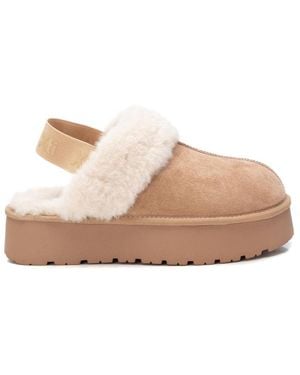 Xti Winter Suede Clogs By - Natural