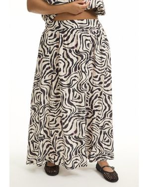 June + Vie June + Vie Plus Size Pull-on Flowy Maxi Skirt - White