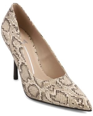 MIA Margarita Pointed Toe Pumps - White
