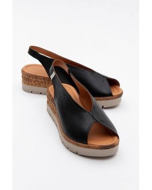 Forever & Always Shoes Blom Leather Platform Sandal () - Multicolor