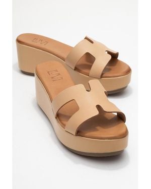 Forever & Always Shoes Lia Leather Platform Sandal () - Natural