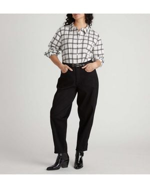 UNIVERSAL STANDARD Dakota Twisted Leg Jeans - White