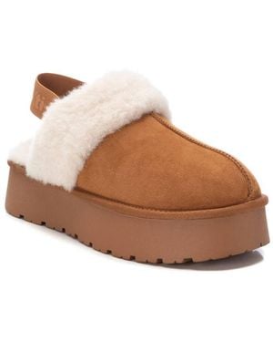 Xti Winter Suede Clogs By - Brown