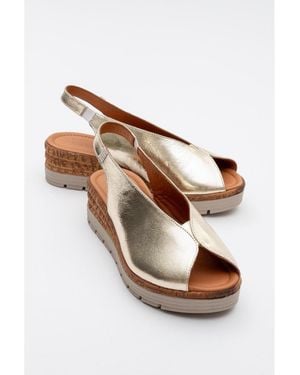 Forever & Always Shoes Blom Leather Platform Sandal () - White