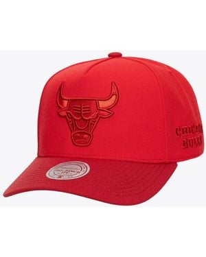 Mitchell & Ness Chicago Bulls Legendary Home Pro Pinch Snapback Hat - Red
