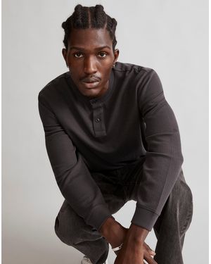 MW Textured Long-Sleeve Henley Tee - Black