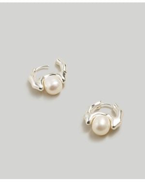 MW Freshwater Pearl Huggie Hoop Earrings - Metallic