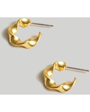 MW Twisted Ribbon Huggie Hoop Earrings - Metallic