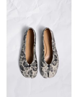 Maison Margiela Tabi Ballerina Crackle Flower Print - White