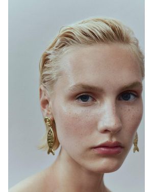 Mango Textured Fish Earrings - Metallic