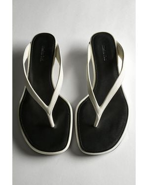 MASSIMO DUTTI Mid-Heel Sandals With Toe Divider - Black