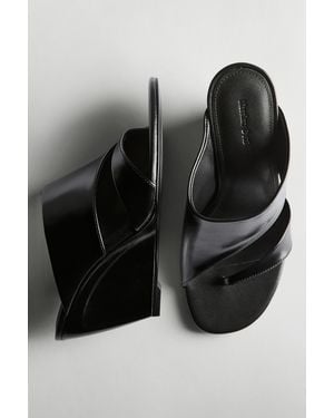 MASSIMO DUTTI Leather Wedge Sandals - Black
