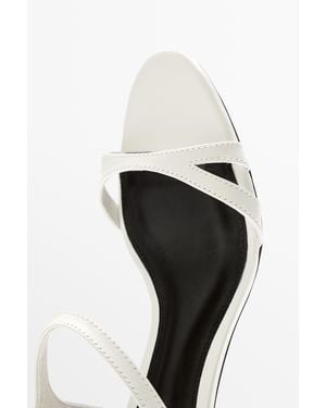 MASSIMO DUTTI Sandalia Piel Tacón Bajo - Negro