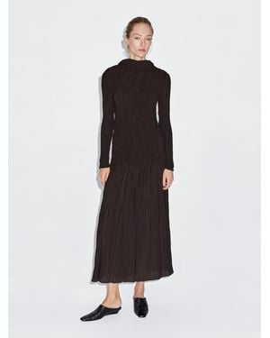 MASSIMO DUTTI Langes Plissiertes Kleid Aus Stretchgewebe - Braun