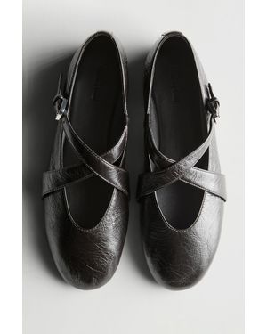 MASSIMO DUTTI Ballet Flats With Criss-Cross Straps And Buckle - Black