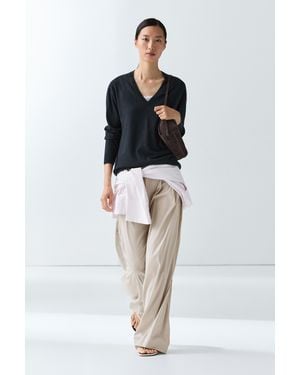 MASSIMO DUTTI V-Neck Knit Jumper - Black