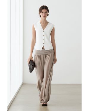 MASSIMO DUTTI Fitted Knit Vest - Natural