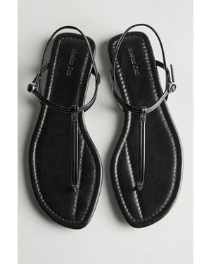 MASSIMO DUTTI Strappy Flat Sandals With Toe Divider - Black
