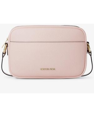 Michael Kors Outlet Mkbandolera Para Cámara Jet Set De Piel Granulada - Rosa