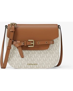 Michael Kors Mkbandolera Saddle Emilia Pequeña Con Logotipo - Gris