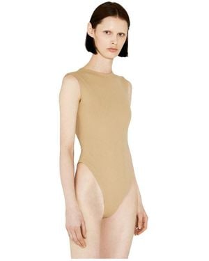 Entire studios Full-Body - Natural