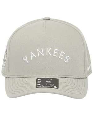 Nike Mlb New York Yankees Rise Verstellbare Kappe - Grau