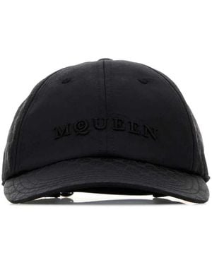 McQueen Caps - Negro