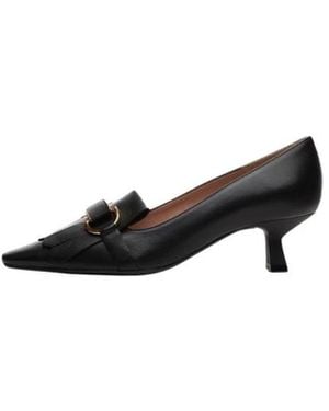 Poche Paris Court Shoes - Black
