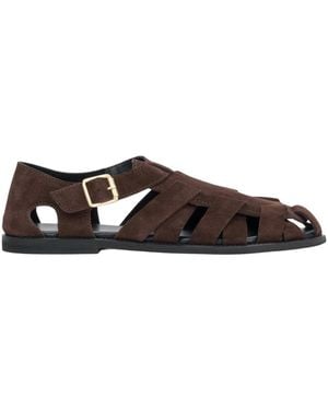 ESTRO Flat Sandals - Brown