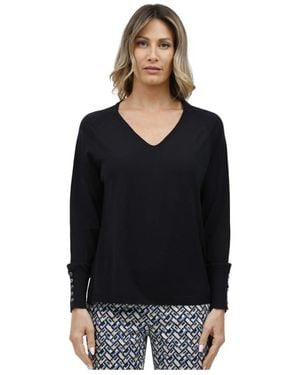Alpha Studio V-Neck Knitwear - Black