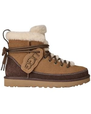 UGG Klassische Heritage Schnürstiefel - Braun