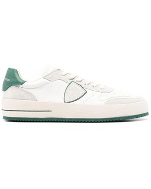 Philippe Model Weiße leder sneakers runde zehe logo detail