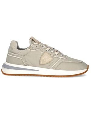Philippe Model Trainers - White