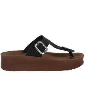 Carrera Flip Flops - Brown