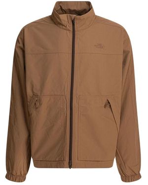 The North Face Braune Jacke Für Männer Draußen