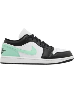 Nike Sneakers - Bruin