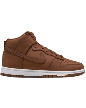 Nike Trainers - Brown