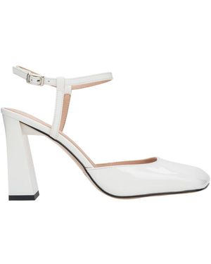 ESTRO Schoenen ,Wit ,Leer Sandalen Met Blokhak Van Lakleer