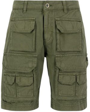 Alpha Industries Casual Shorts - Green