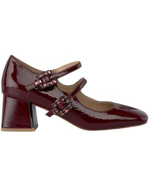 Alma En Pena. Court Shoes - Red