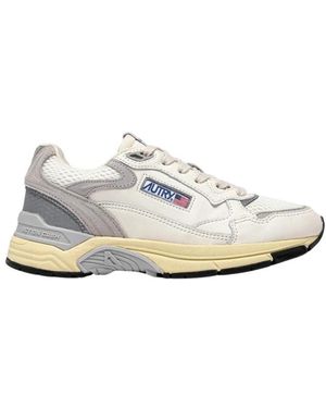 Autry Trainers - White