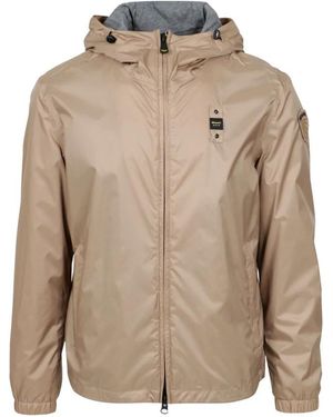 Blauer Regenjacke - Natur