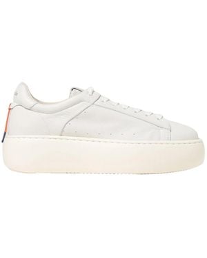 Barracuda Trainers - White