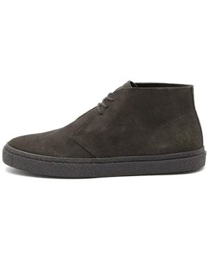 fred perry chukka boots
