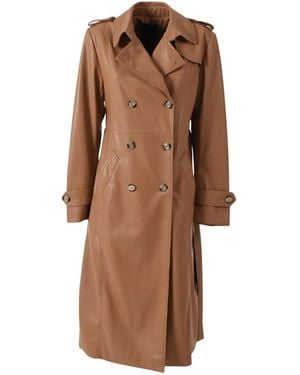 Relish Trench Coats - Marrón