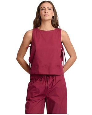 Kocca Sleeveless Tops - Red